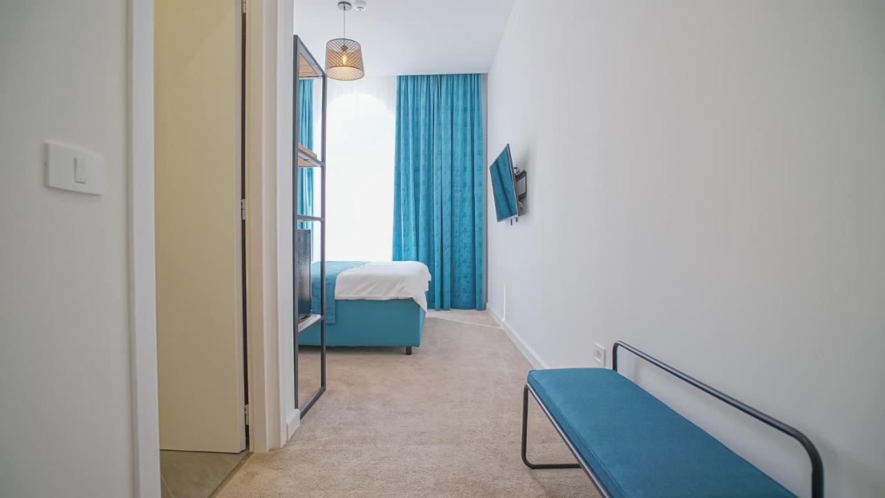 Zoom Rooms Braşov Buitenkant foto
