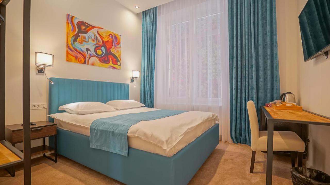 Zoom Rooms Braşov Buitenkant foto